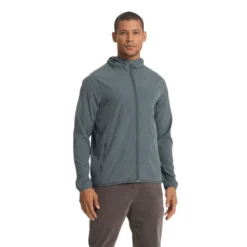 Vuori Outdoor Trainer Shell - Men's -Kell Warm Shop 1269640 800 auto